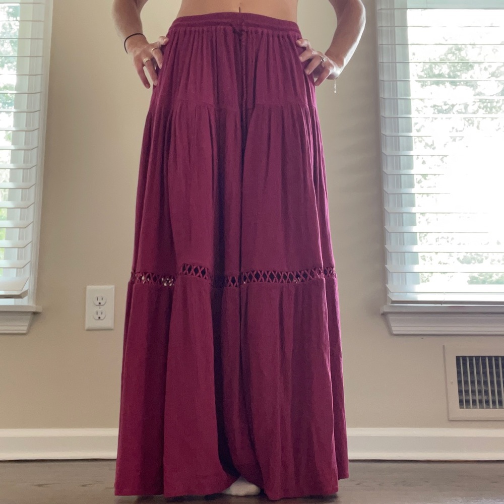 Gap skirt